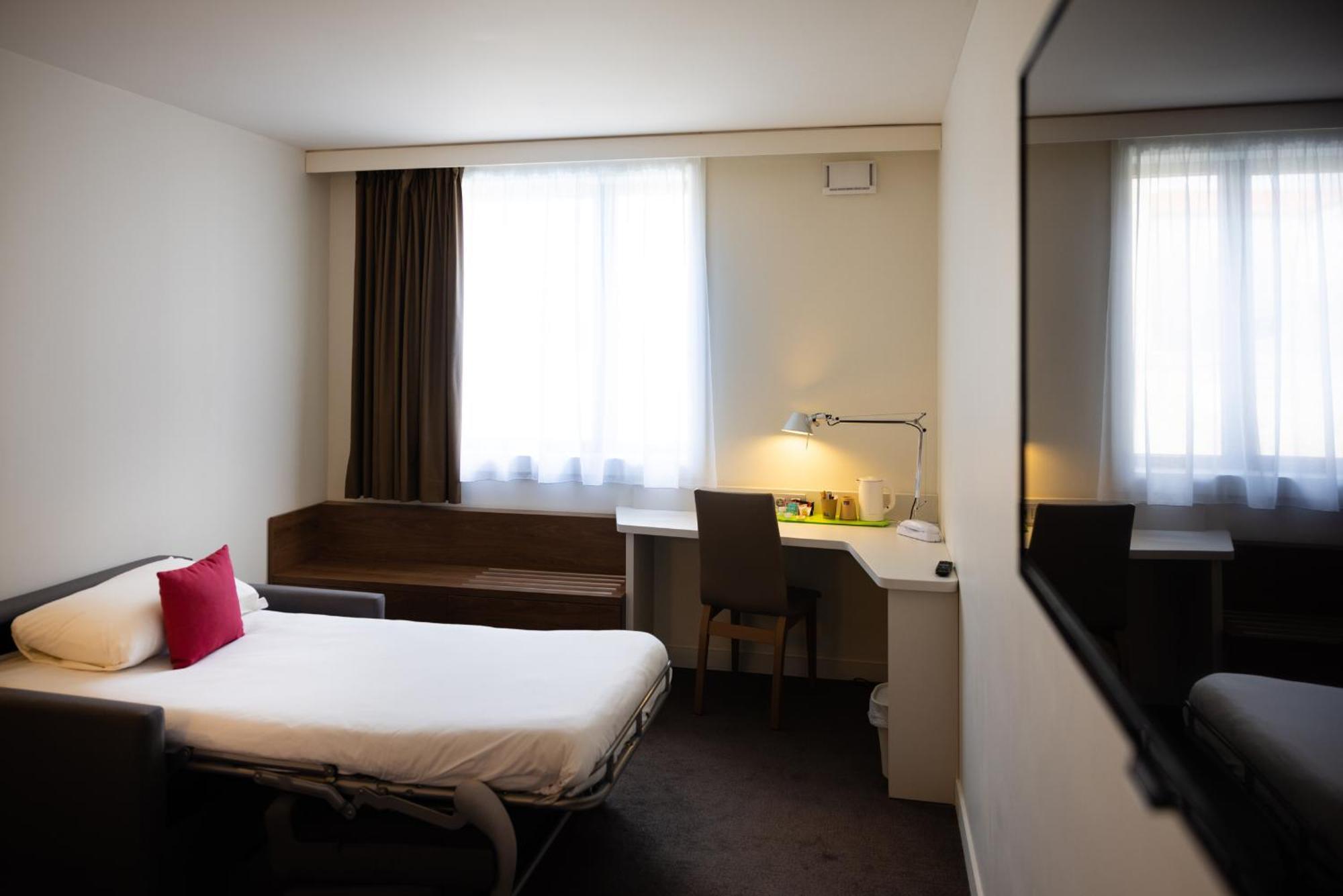 Campanile Limoges Centre - Gare Hotel Exterior foto